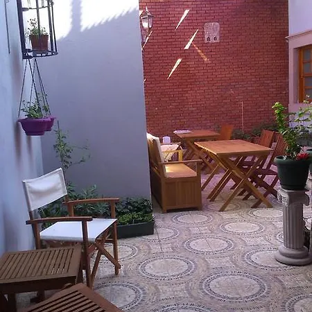Lusin Hotel 2*
